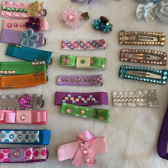 Lot of 40 barrettes many with Swarovski stones plus two headbands - Picture 4 of 12